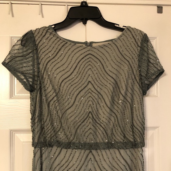 MODEST FORMAL DRESS - Picture 2 of 4